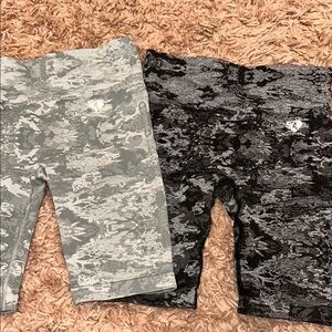 Stylish Women's Camouflage Bike Shorts - Gray and Black